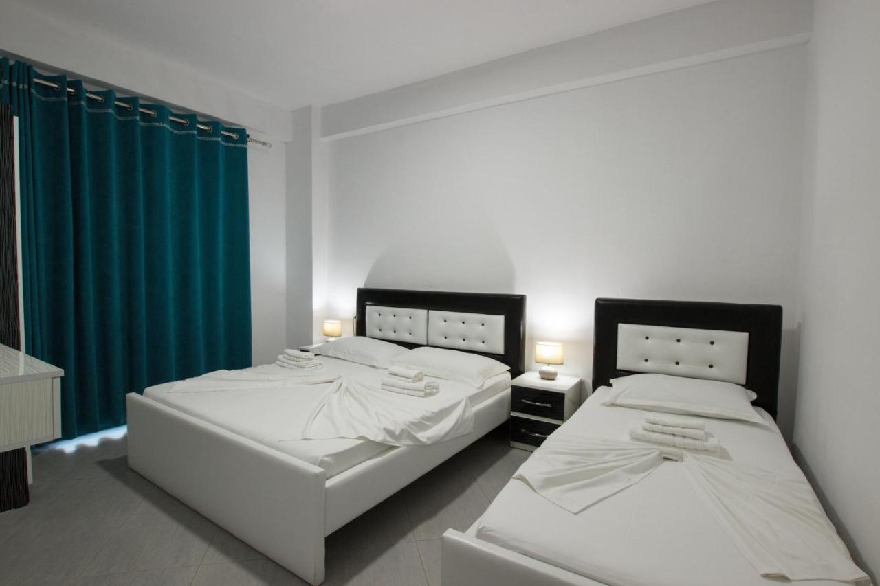 Grand Blue Aparthotel Sarandë エクステリア 写真