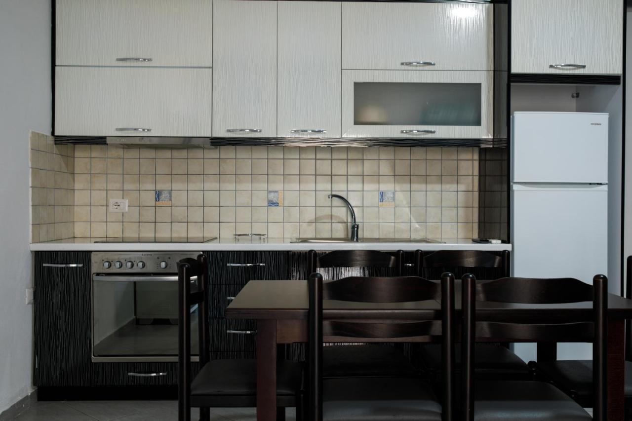 Grand Blue Aparthotel Sarandë エクステリア 写真