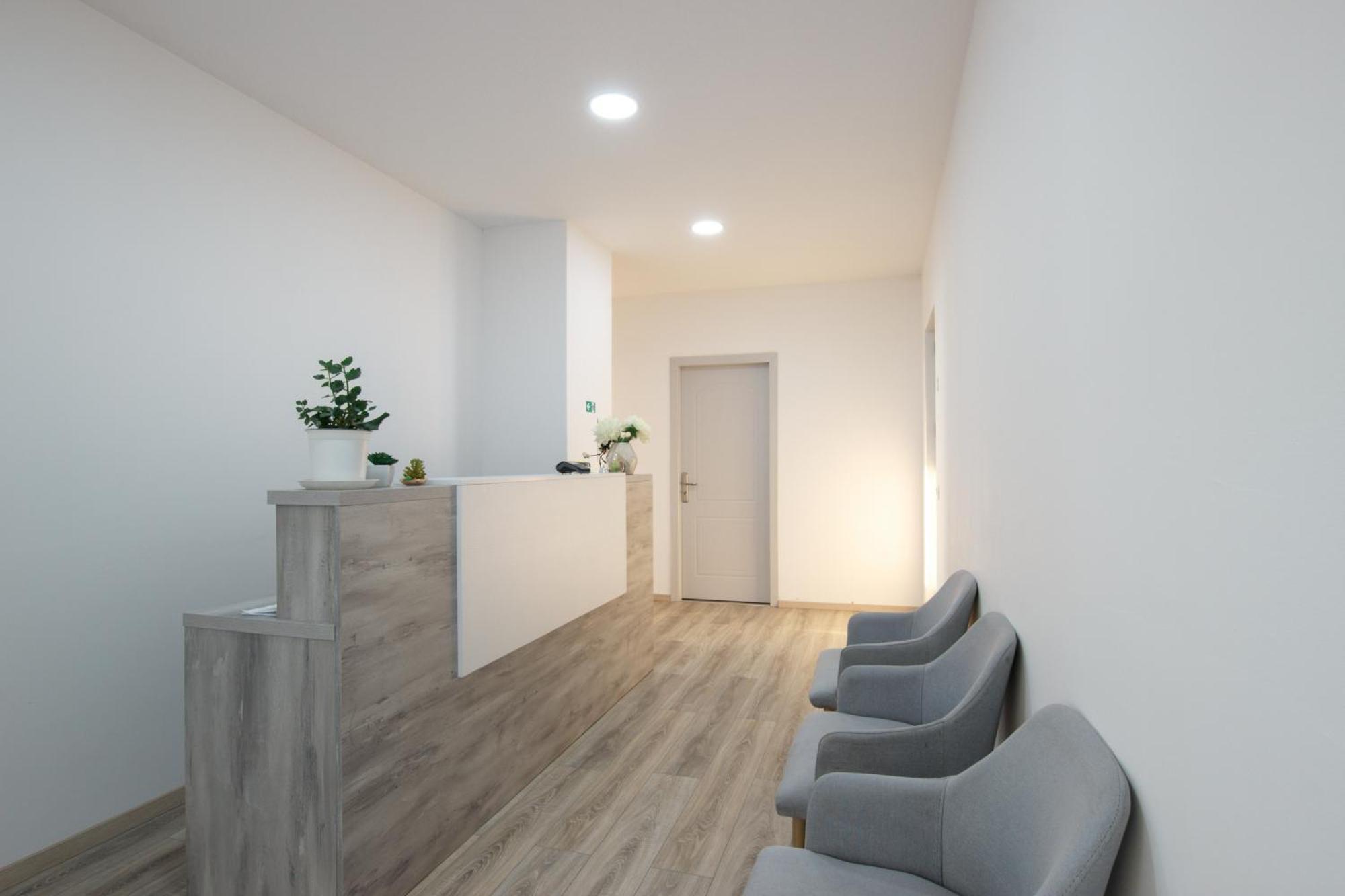 Grand Blue Aparthotel Sarandë エクステリア 写真